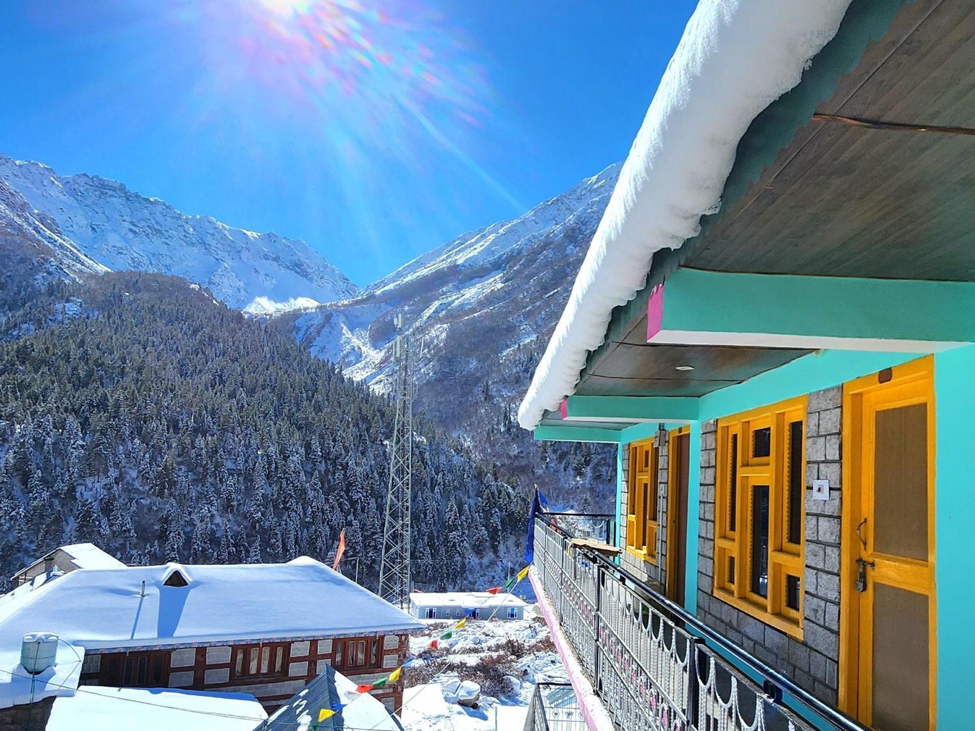 LAP Stays - Wanderer's Nest Chitkul Exterior foto
